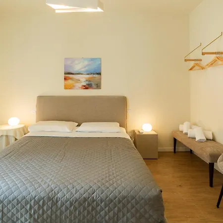 Domus - Ampia Residenza Filippini A Pochi Passi Dall'arena * Verona