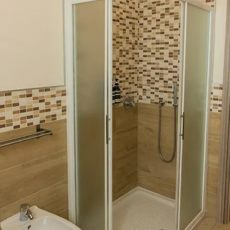 Domus - Ampia Residenza Filippini A Pochi Passi Dall'arena Apartment *
