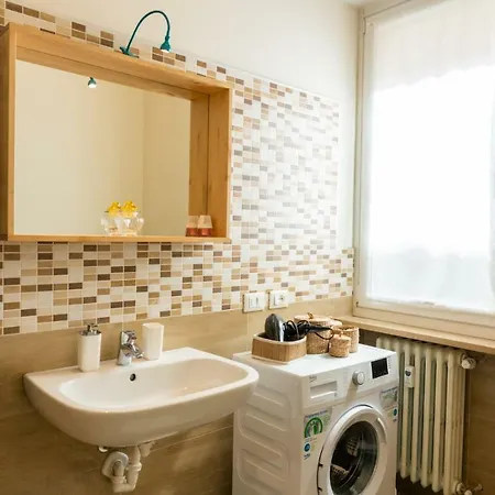Domus - Ampia Residenza Filippini A Pochi Passi Dall'arena