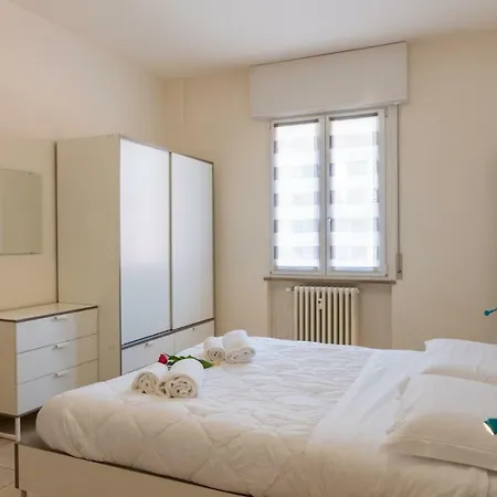 Domus - Ampia Residenza Filippini A Pochi Passi Dall'arena *