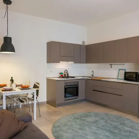 Domus - Ampia Residenza Filippini A Pochi Passi Dall'arena * Verona